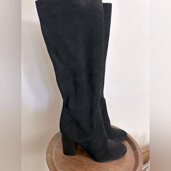 Michael Kors Leigh Suede Knee High Boots - 9 - Picture 2 of 7